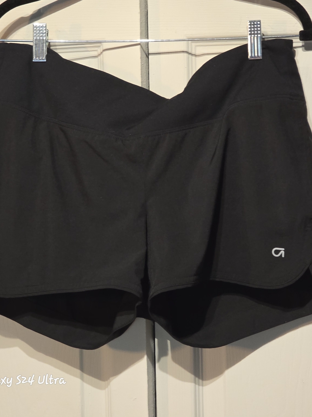 GAP Black Women's Athletic Skort-Style Shorts